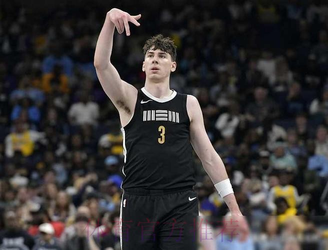 湖人16分逆转灰熊！没想到詹姆斯赛后这么说，我的比赛没有短板！